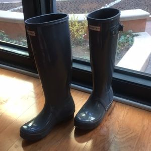 Grey like new Hunter rain boots